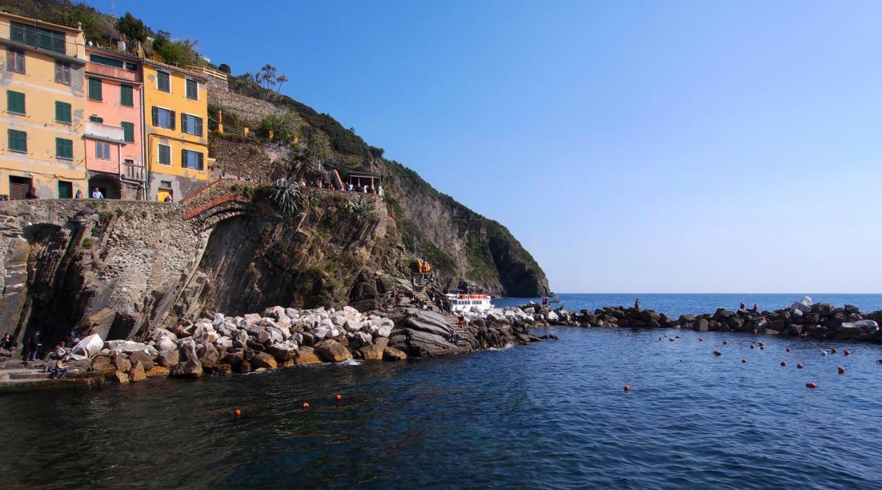 Ai Pesci Room Rental Riomaggiore Exterior photo